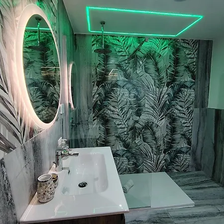 Luxury House Stazione - Centro Storico 아파트 *
