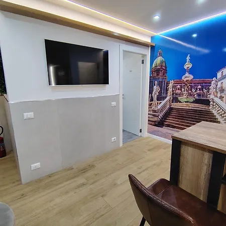 Luxury House Stazione - Centro Storico 아파트 *